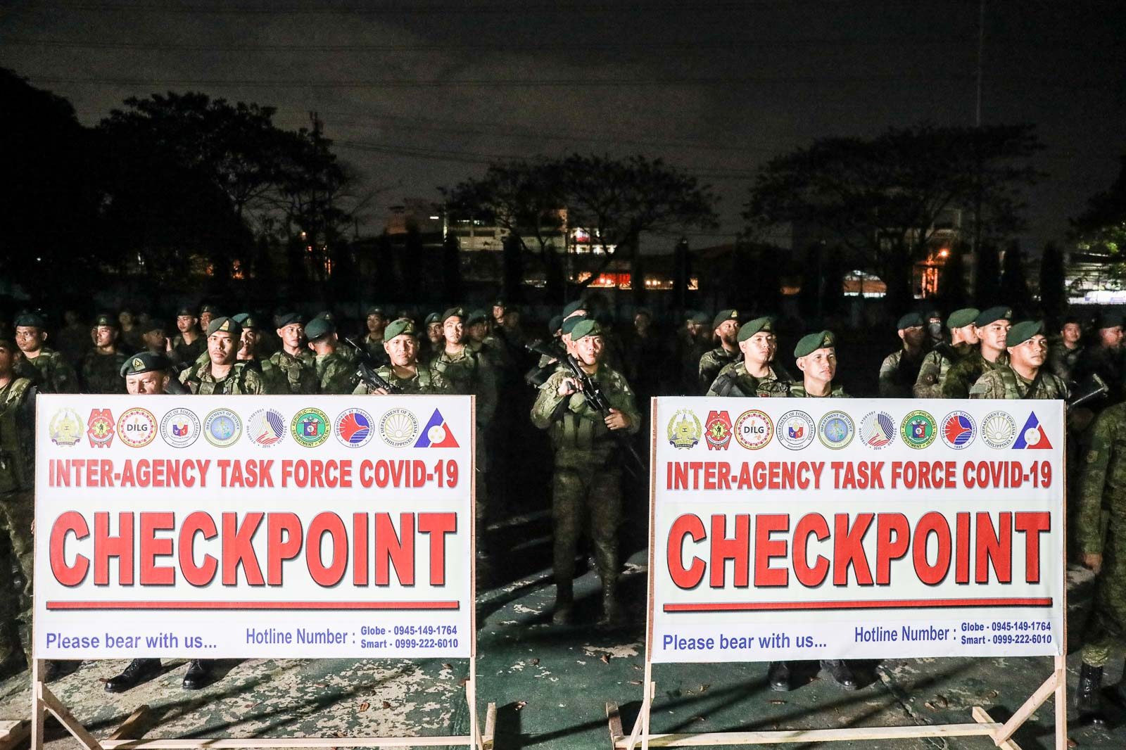 SEND-OFF. Members of the military's Joint Task Force-NCR hold a final briefing at Camp Aguinaldo before their deployment. Photo by Jire Carreon/Rappler 