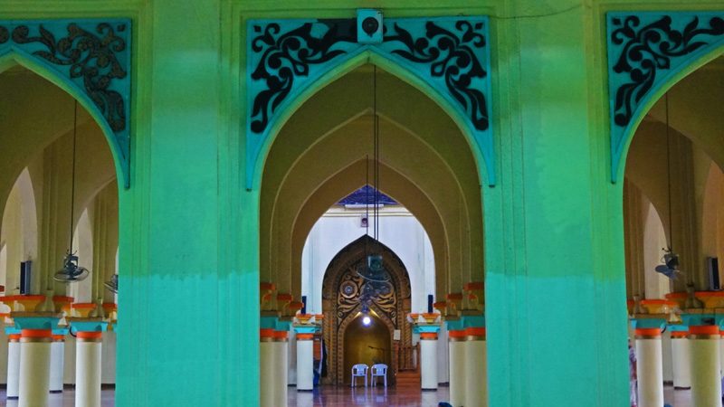 TO THE HOLY CITY. Its interior has arches and pillars leading to an altar-like structure, which symbolizes the qibla, the direction to the holy city of Mecca, the birthplace of Islam. Photo by Rem Tanauan