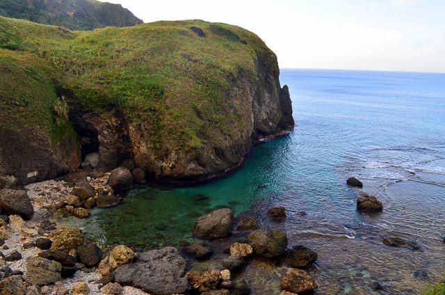 QUIET SANCTUARY. The Homoron Blue Lagoon is a respite from Batanes’ usually angry waves. Photo by Paula Anntoneth O 