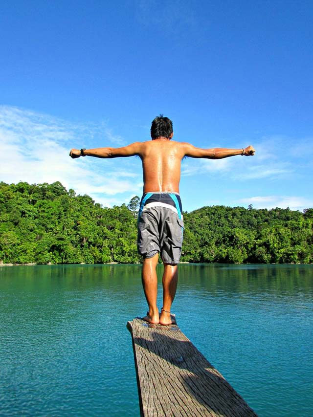 DIVING. Plunge into Blue Lagoon’s waters from this diving board. Photo courtesy of Dennis Dolojan 