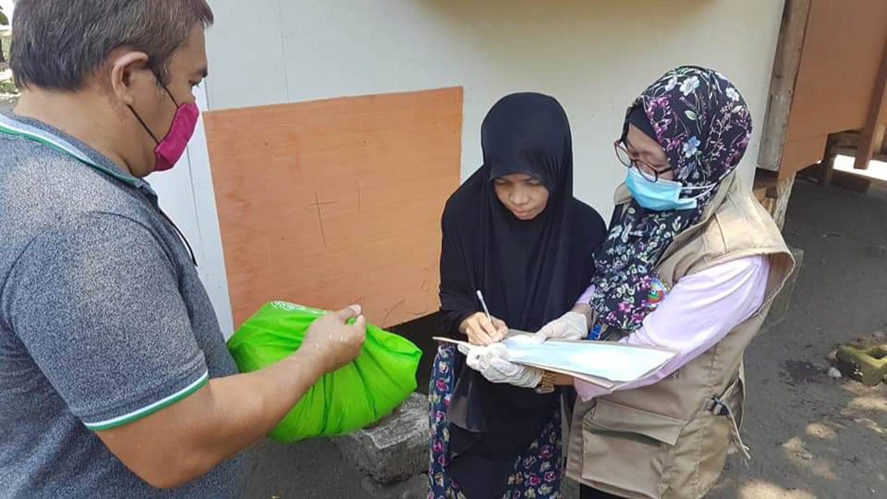Lanao del Sur gov’t distributes food packs to keep residents at home