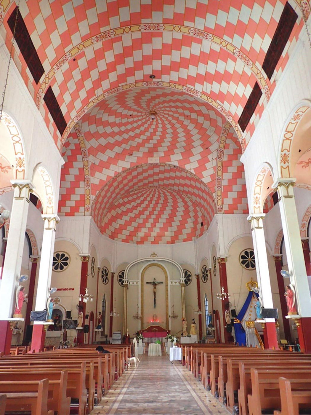 INTERIORS. Rizal once painted the backdrop for the altar at St. James Church, but it was later destroyed by a fire. 