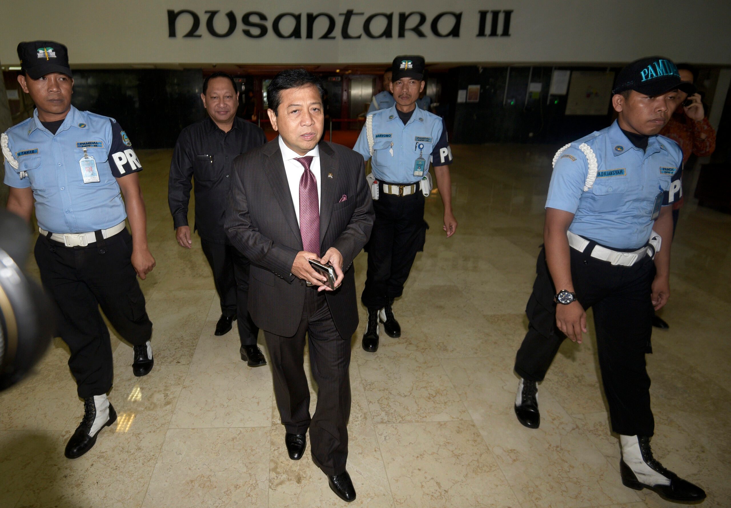 Mungkinkah MKD berhentikan Setya Novanto karena kasus pencatutan nama Jokowi?