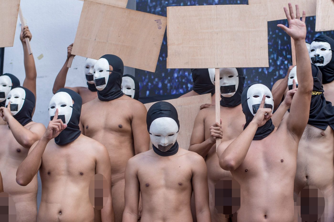 EXPRESSION. Members of the Alpha Phi Omega (APO) fraternity participate in the Oblation Run at University of the Philippines Diliman to uphold freedom of expression and self-determination on February 8, 2019. Photo by Lisa David/Rappler 