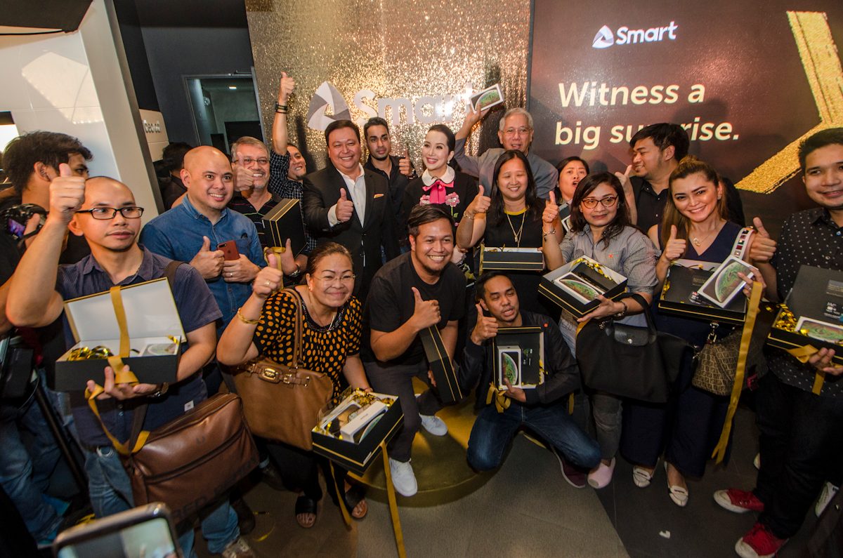 Smart launches iPhone Xs series with an epic surprise for loyal subscribers