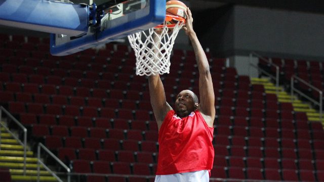 Marcus Douthit throws down a dunk