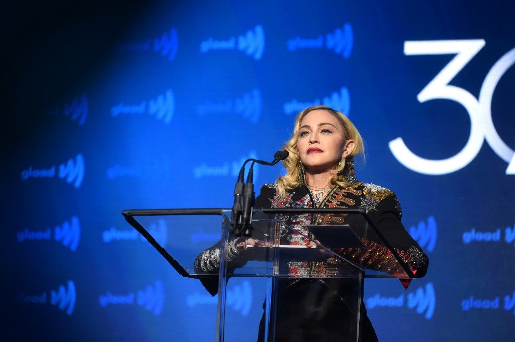 Injury forces Madonna to cancel Paris concert