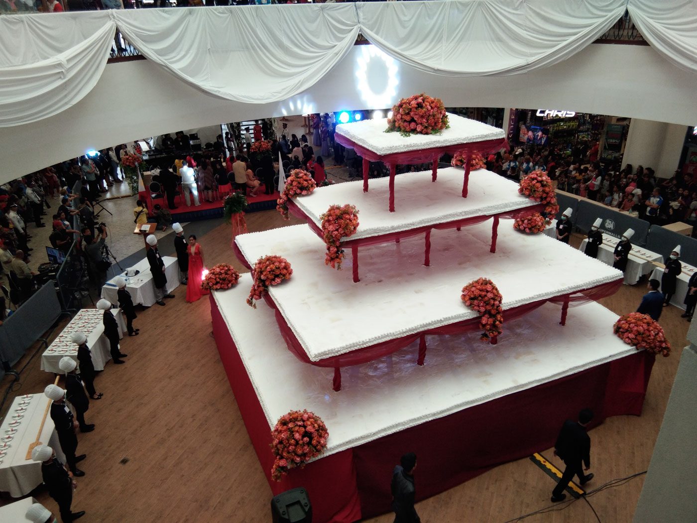 24-FOOT CAKE. The cake weighs 13 to 14 tons, say organizers.  