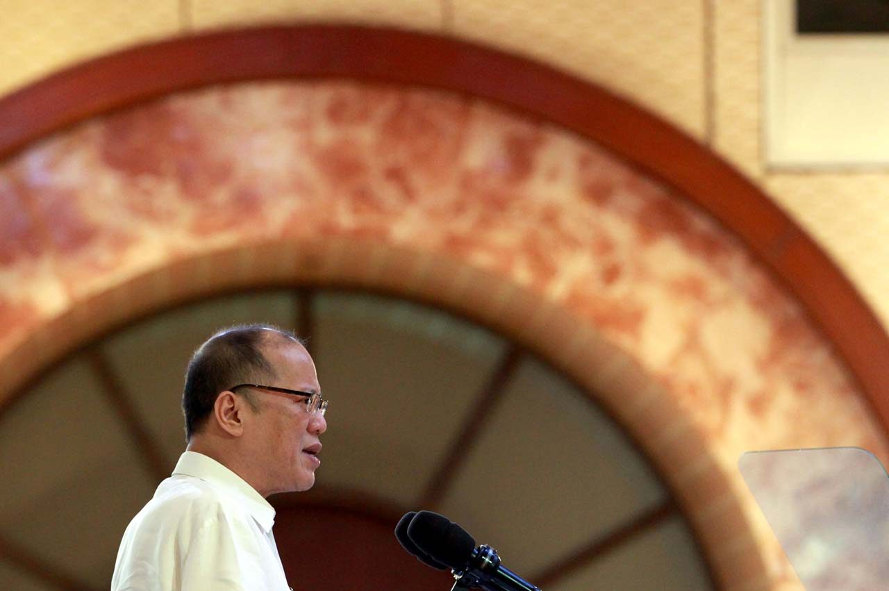 Aquino rejects SSS pension hike bill