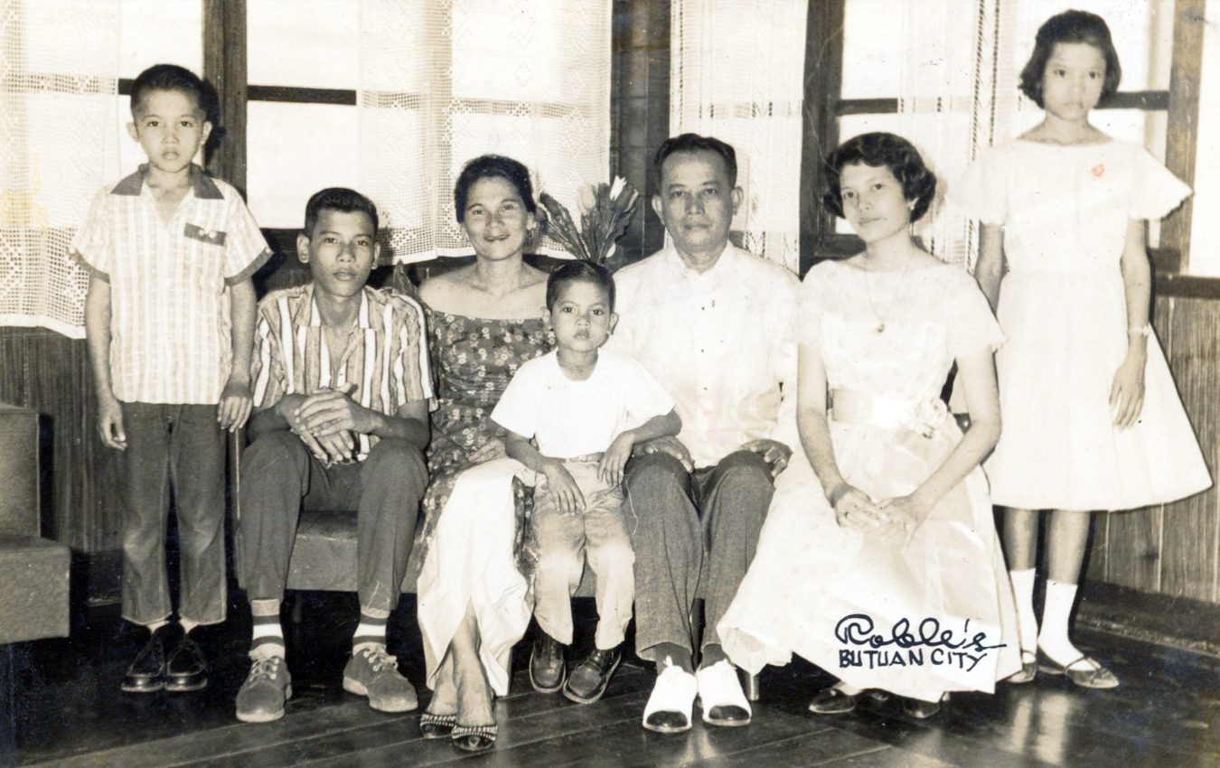 THE DUTERTES. The teenage Rody Duterte (second from left) with his family, including younger sister Jocellyn (rightmost). Photo courtesy of Davao City government
  