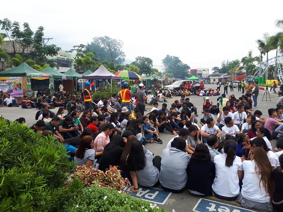 CALAPAN CITY. The Department of National Defense - Office of Civil Defense holds the 4th nationwide simultaneous earthquake drill with Calapan City, Oriental Mindoro as the host community for the ceremonial simulation on November 14. Photo from PIA MIMAROPA  