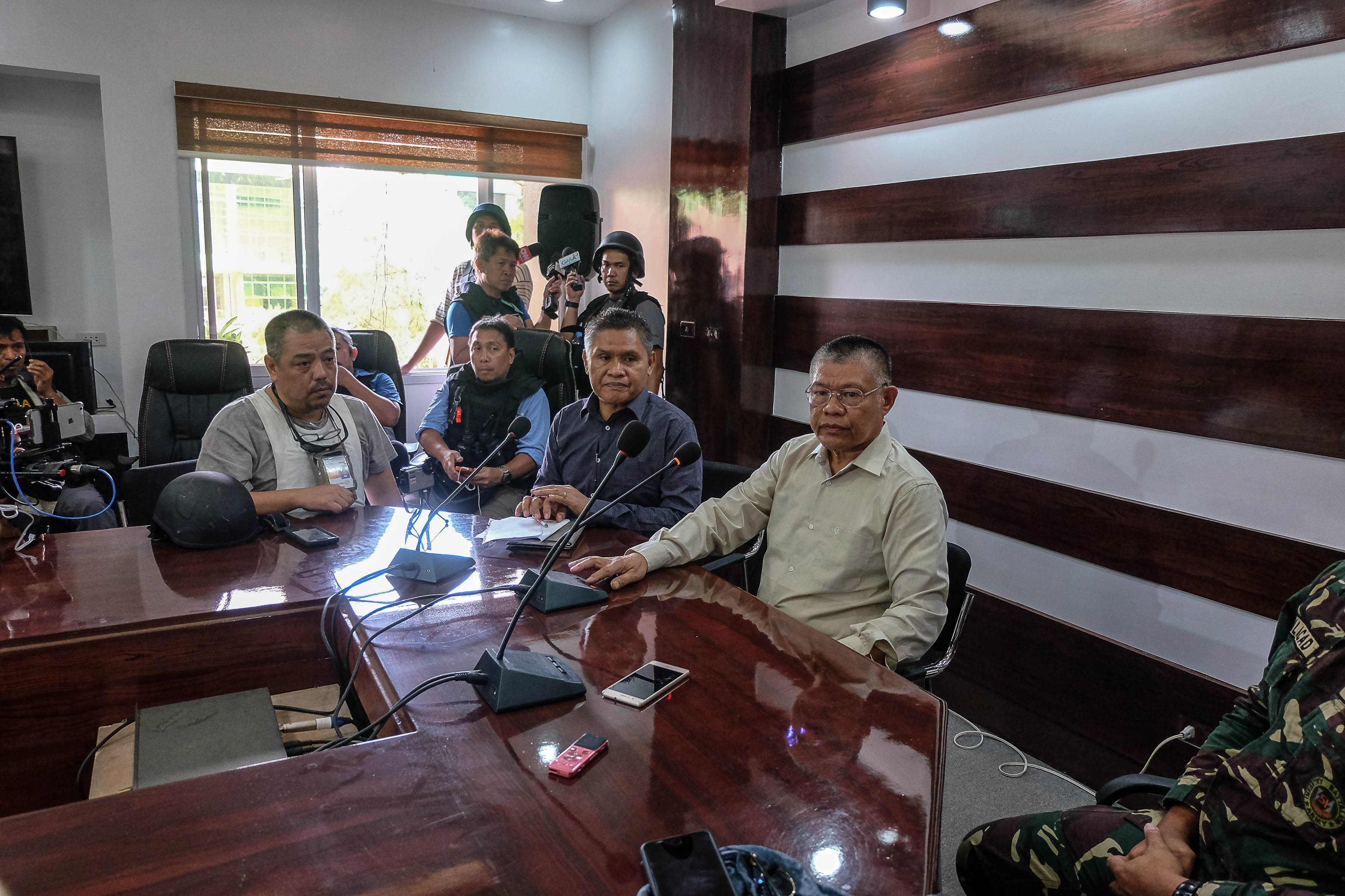 MSU PRESIDENT. Mindanao State University President Dr. Habib Macaayong says that he is confident that the MSU main campus in Marawi City will open its doors to its 14 thousand students for its 2nd semester on time despite the on-going armed conflict Marawi City. (bobby lagsa/rappler)
 