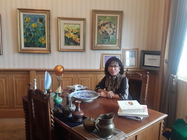 Herawati Sudoyo, Wakil Direktur Institute Eijkman, di kantornya, pada 3 Februari 2016. Foto oleh Uni Lubis/Rappler 