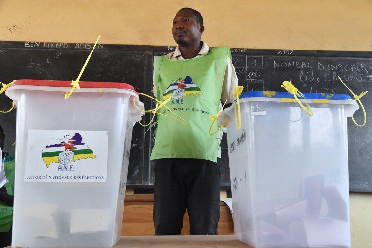 Hopes for peace as Central Africans vote in presidential run-off