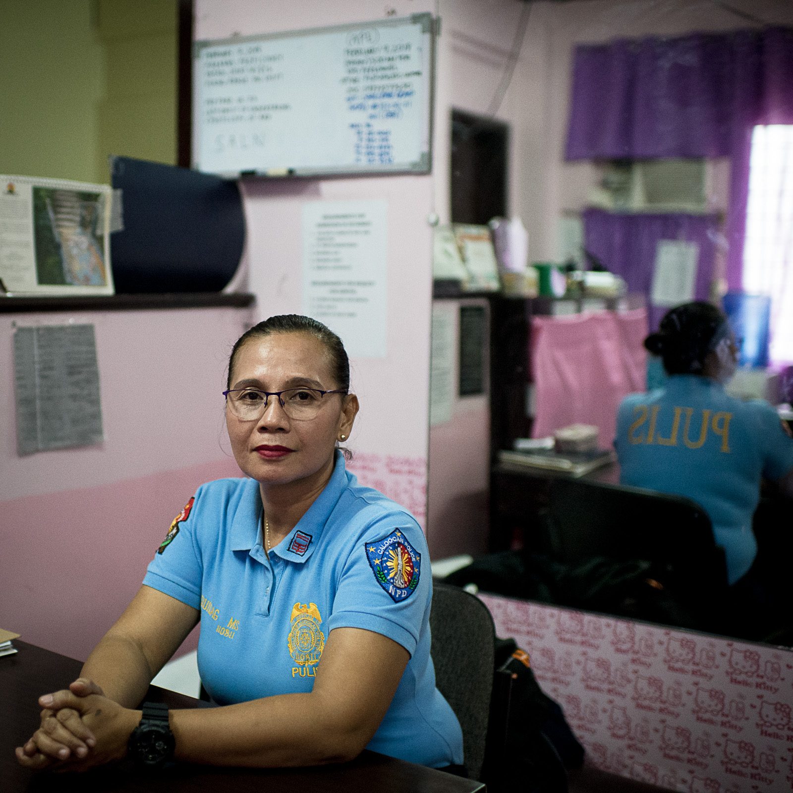WOMAN FOR WOMEN. SPO3 Marikaye Daquioag's work in the women's desk has inspired her daughter to also become a cop. Photo by Eloisa Lopez/Rappler 