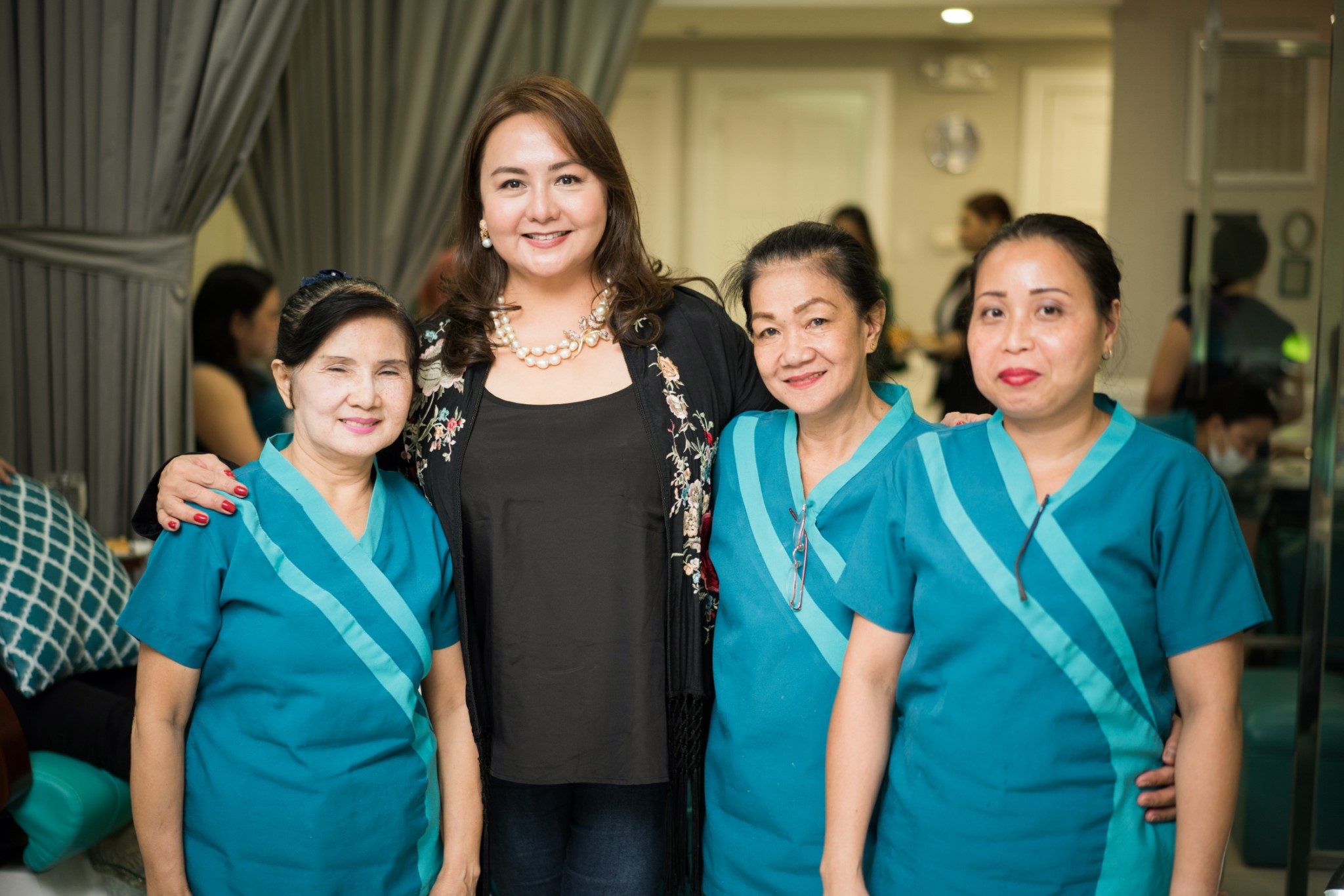 SECRET WEAPONS. Jennifer says it's their well-trained technicians – some of whom have been with Tips N' Toes for two decades – that are key to success. Photo by Martin San Diego/Rappler 