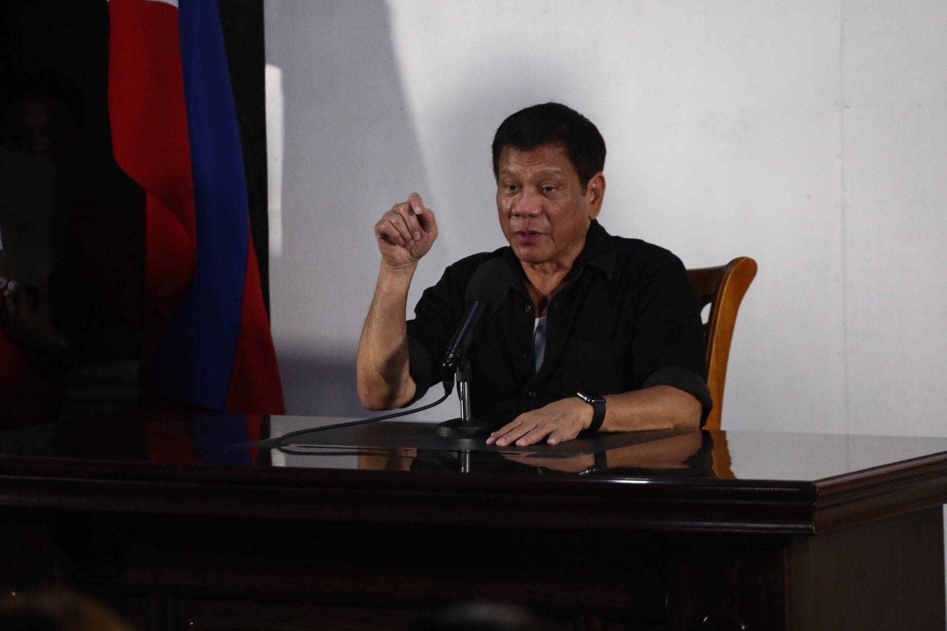 Duterte eyes ‘extraordinary’ DOTC powers to solve traffic crisis