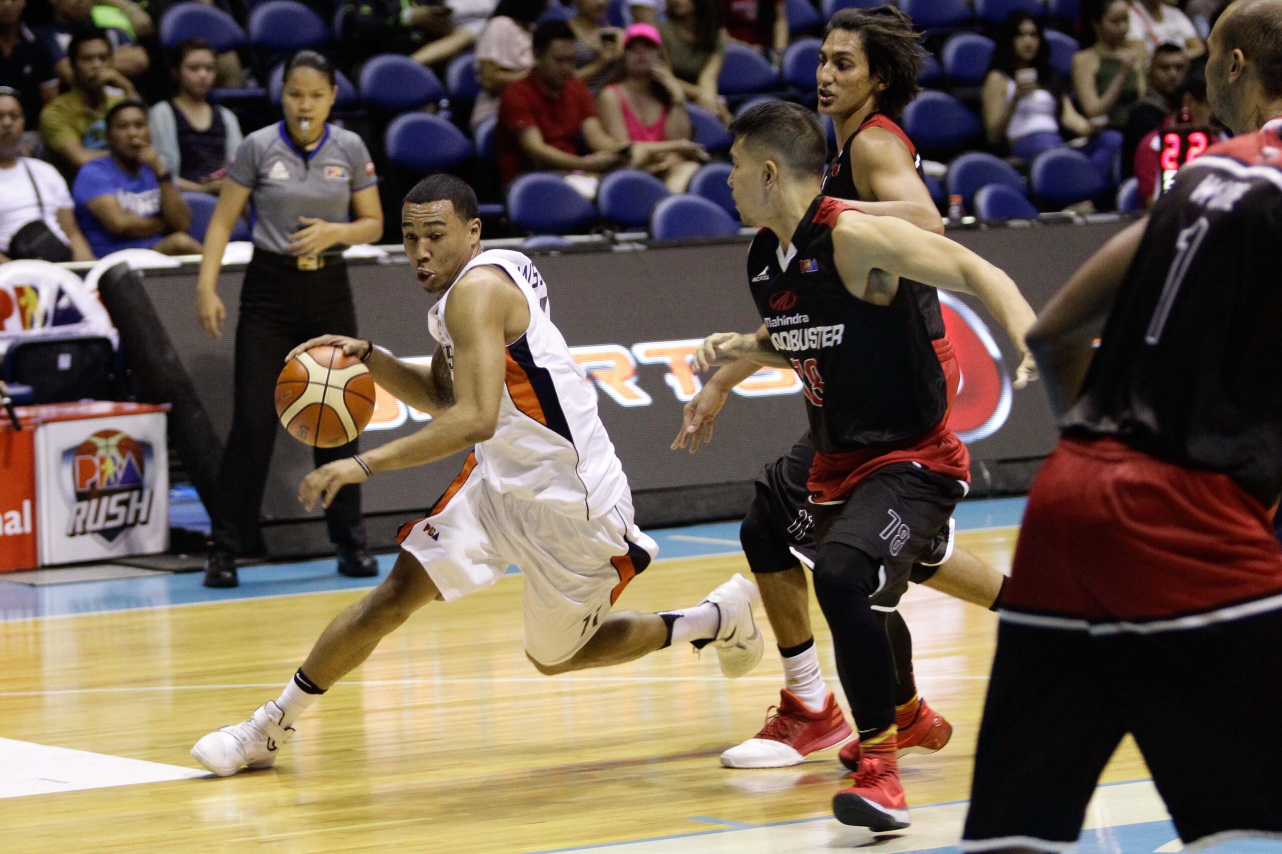 Meralco holds off Mahindra in Commissioner’s Cup opener