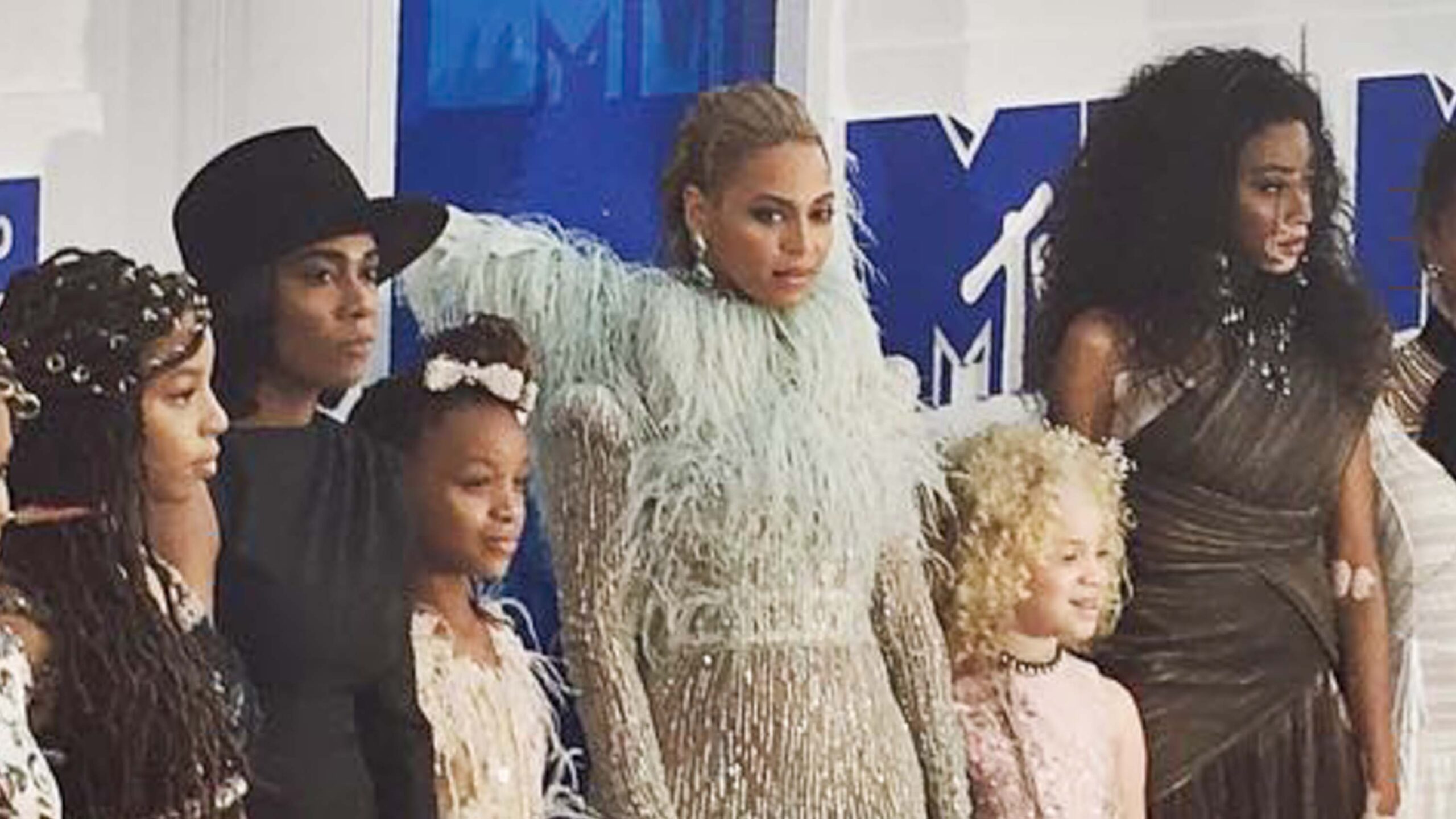 Beyonce invites mothers of slain black men to MTV VMAs
