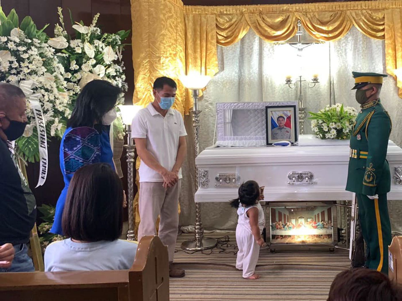 PAYING HER RESPECTS. Vice President Leni Robredo (2-L) on July 1, 2020, visits the wake of one of the soldiers gunned down by police in Sulu. Photo from Robredo's Facebook page   