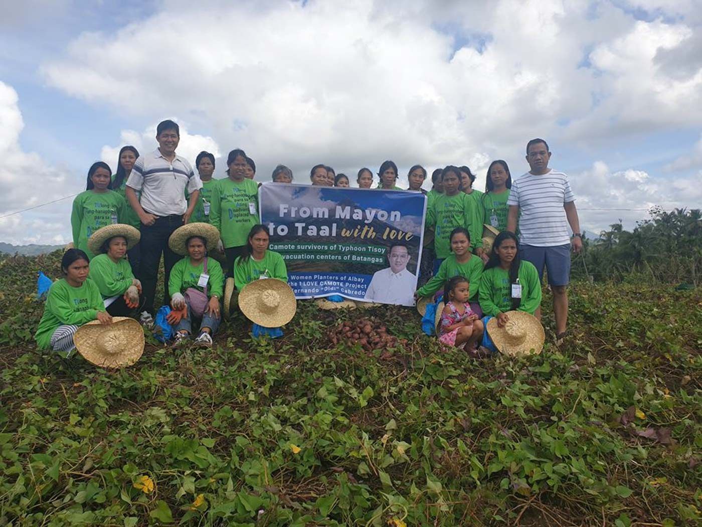 Women’s group in Albay donating harvest to Taal Volcano evacuees