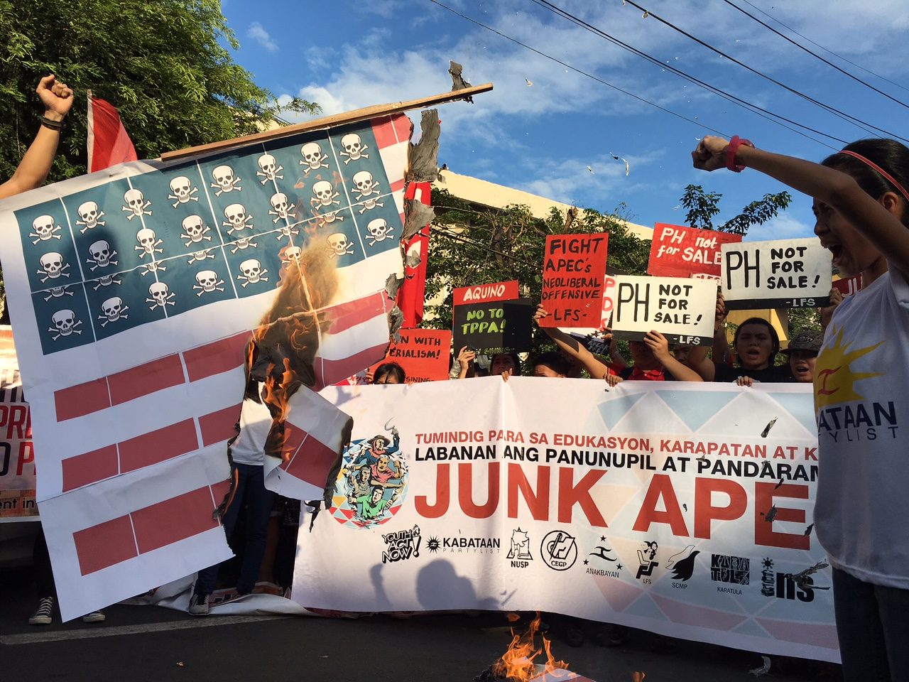 Farmers, workers, youth groups want APEC ‘shut down’