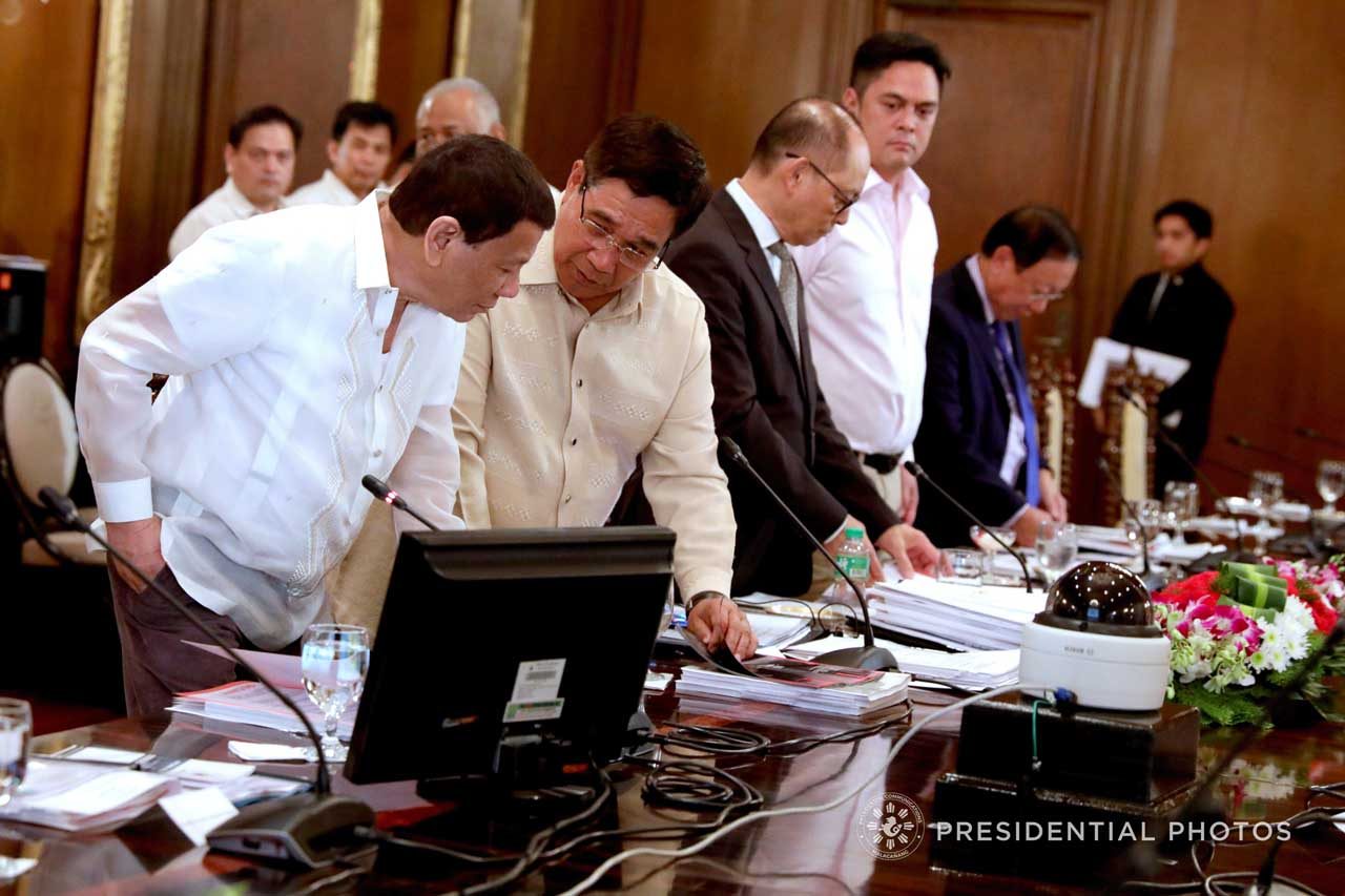 Duterte wants CPP-NPA peace talks in PH – Esperon