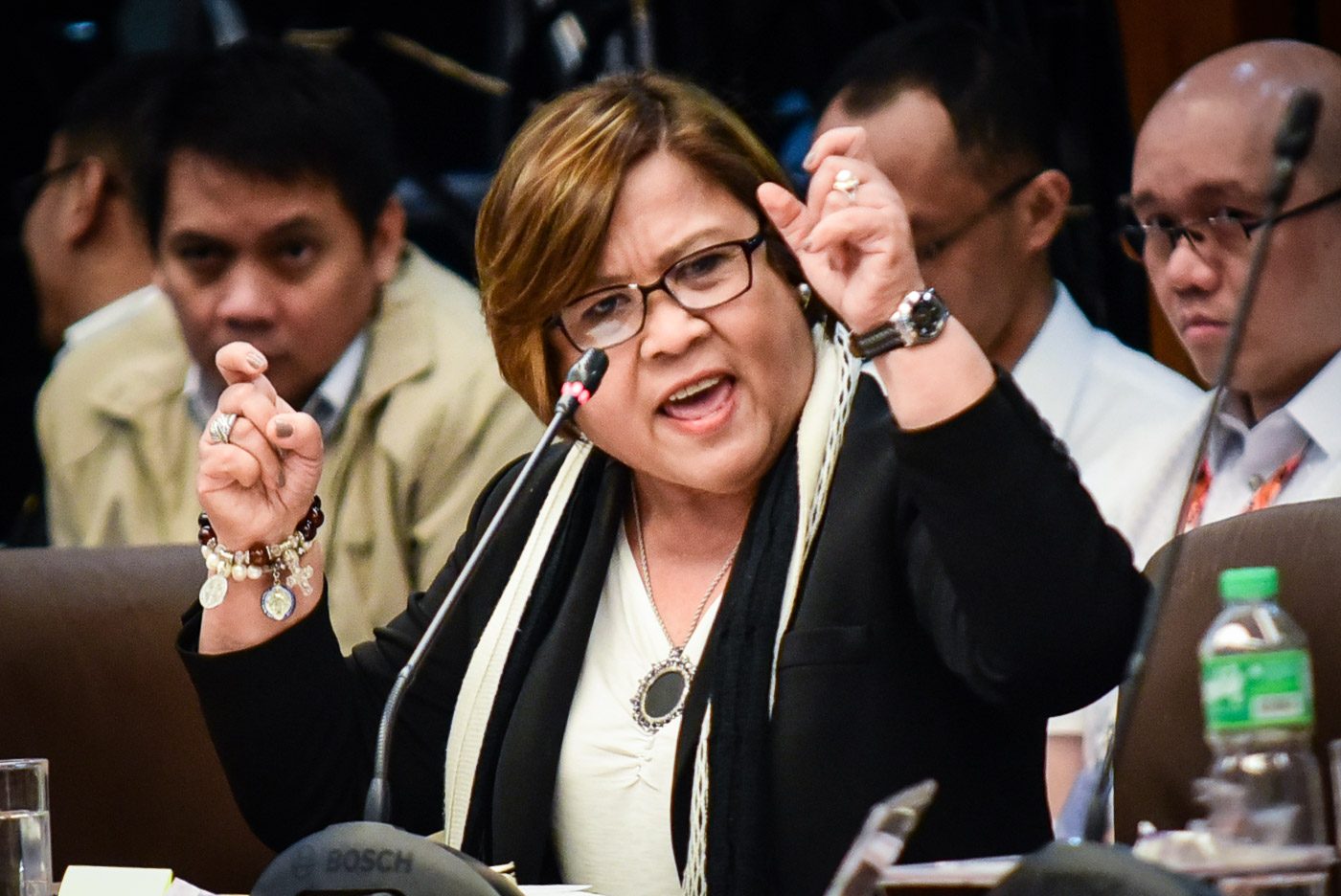 De Lima turns emotional, confronts accusers at Senate