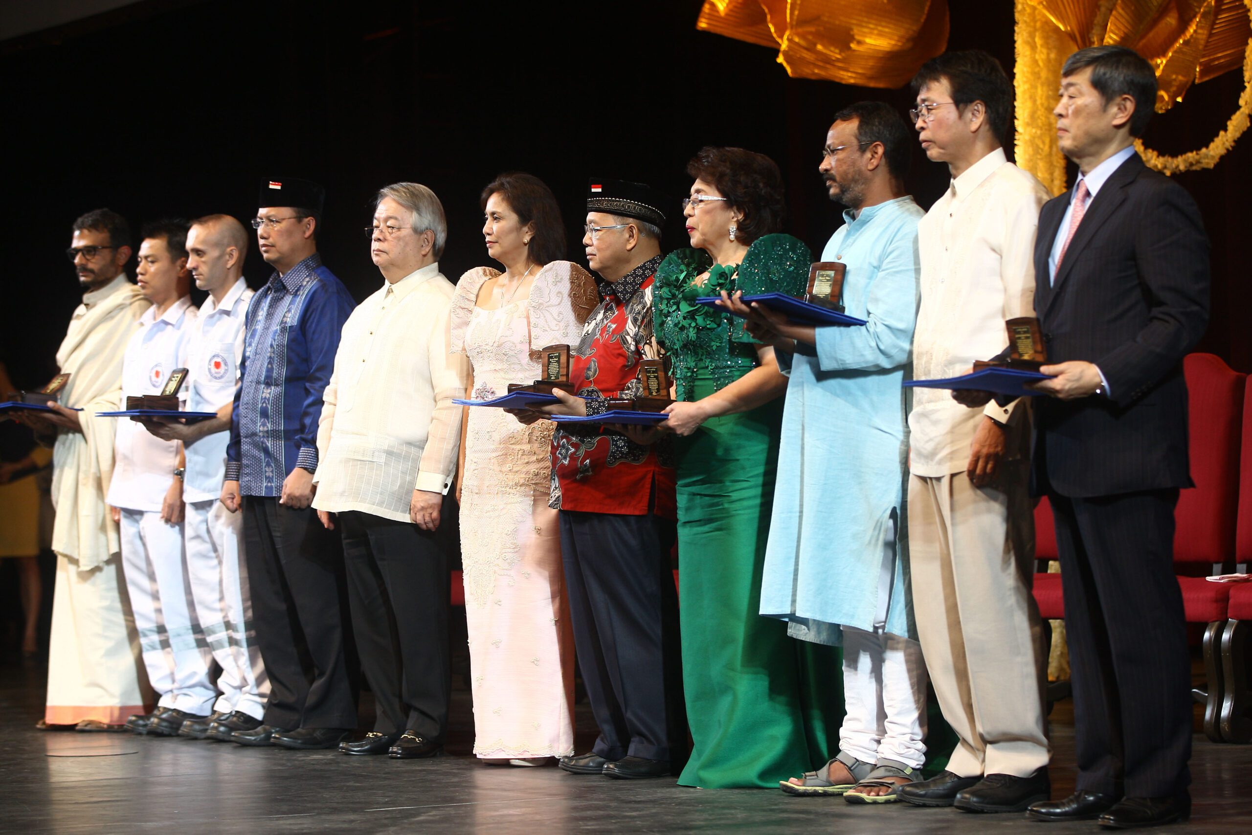 IN PHOTOS: ‘Heroes of Asia’ receive 2016 Magsaysay Awards