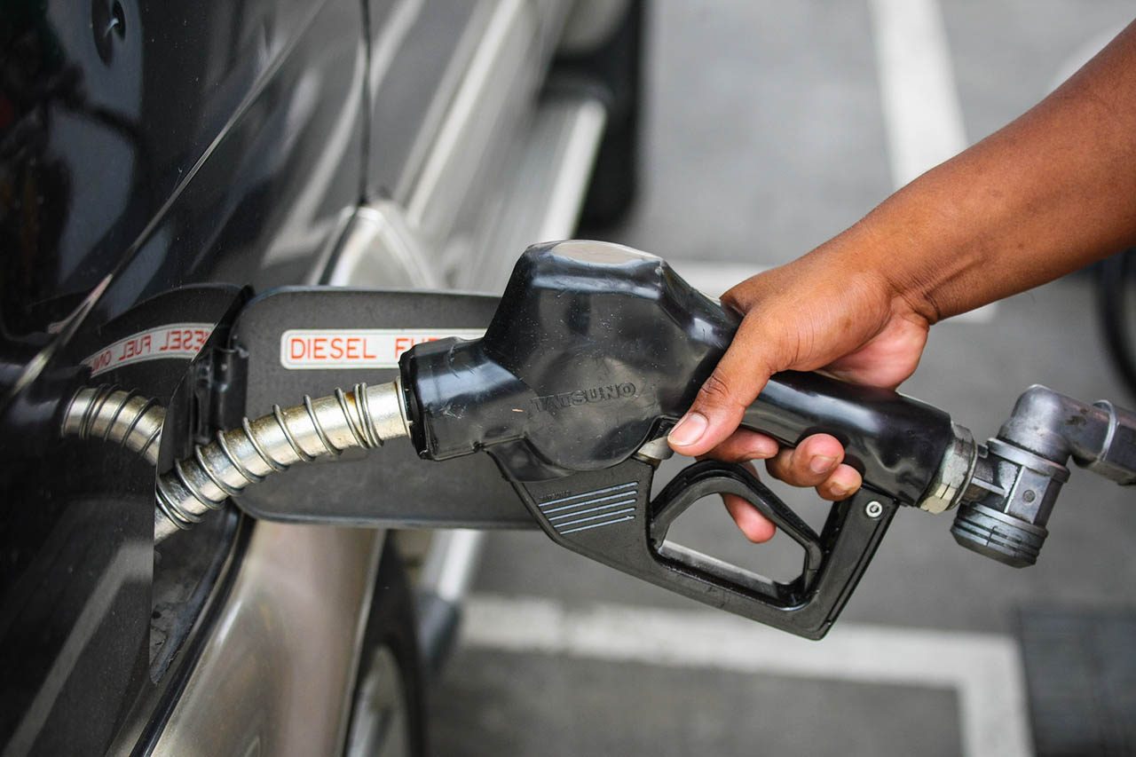 Gasoline, diesel prices slightly going down on August 27