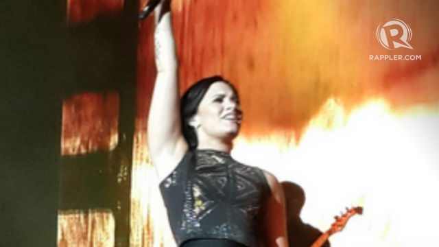 In Twitter pics: Demi Lovato live in Manila