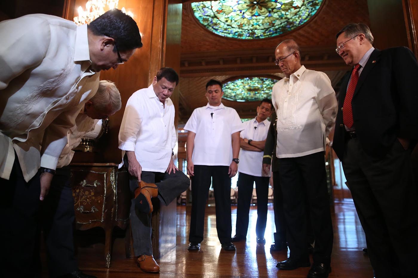 Duterte shows off Marikina-made leather shoes