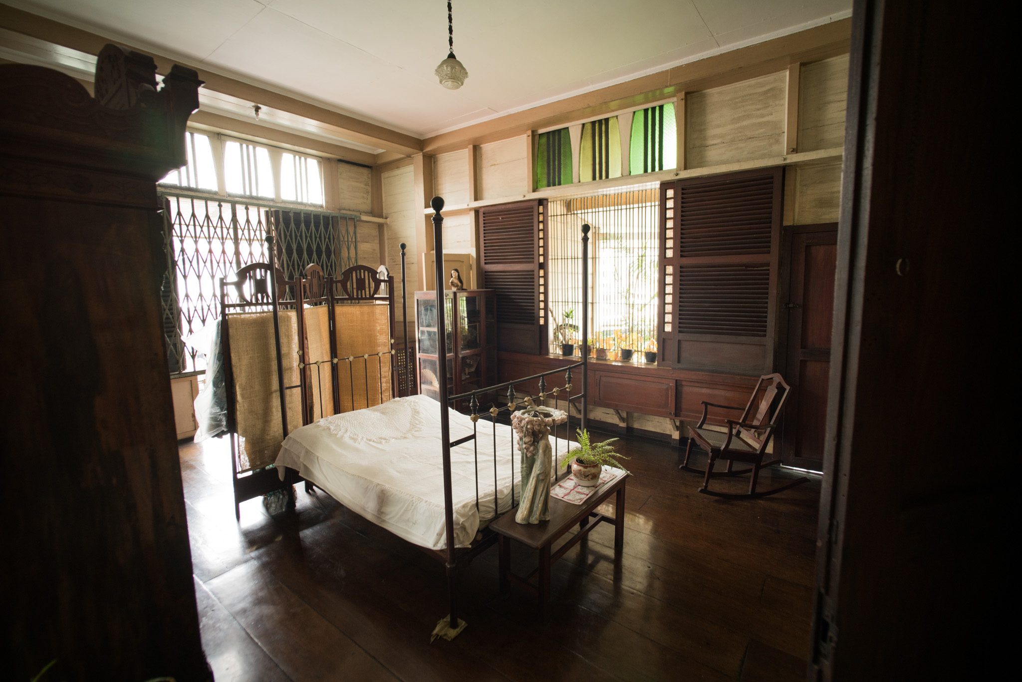 COZY. The bed shared by Gregoria de Jesus and Julio Nakpil is set up in one of the house's rooms on the third level. Photo by Martin San Diego/Rappler 