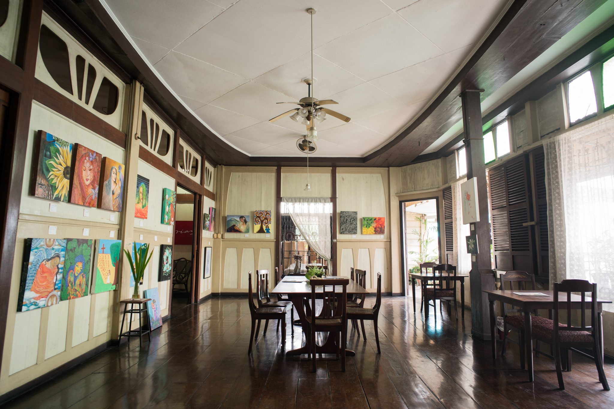 DINING ROOM. An art exhibit is on display in the Bahay Nakpil dining room. Photo by Martin San Diego/Rappler 