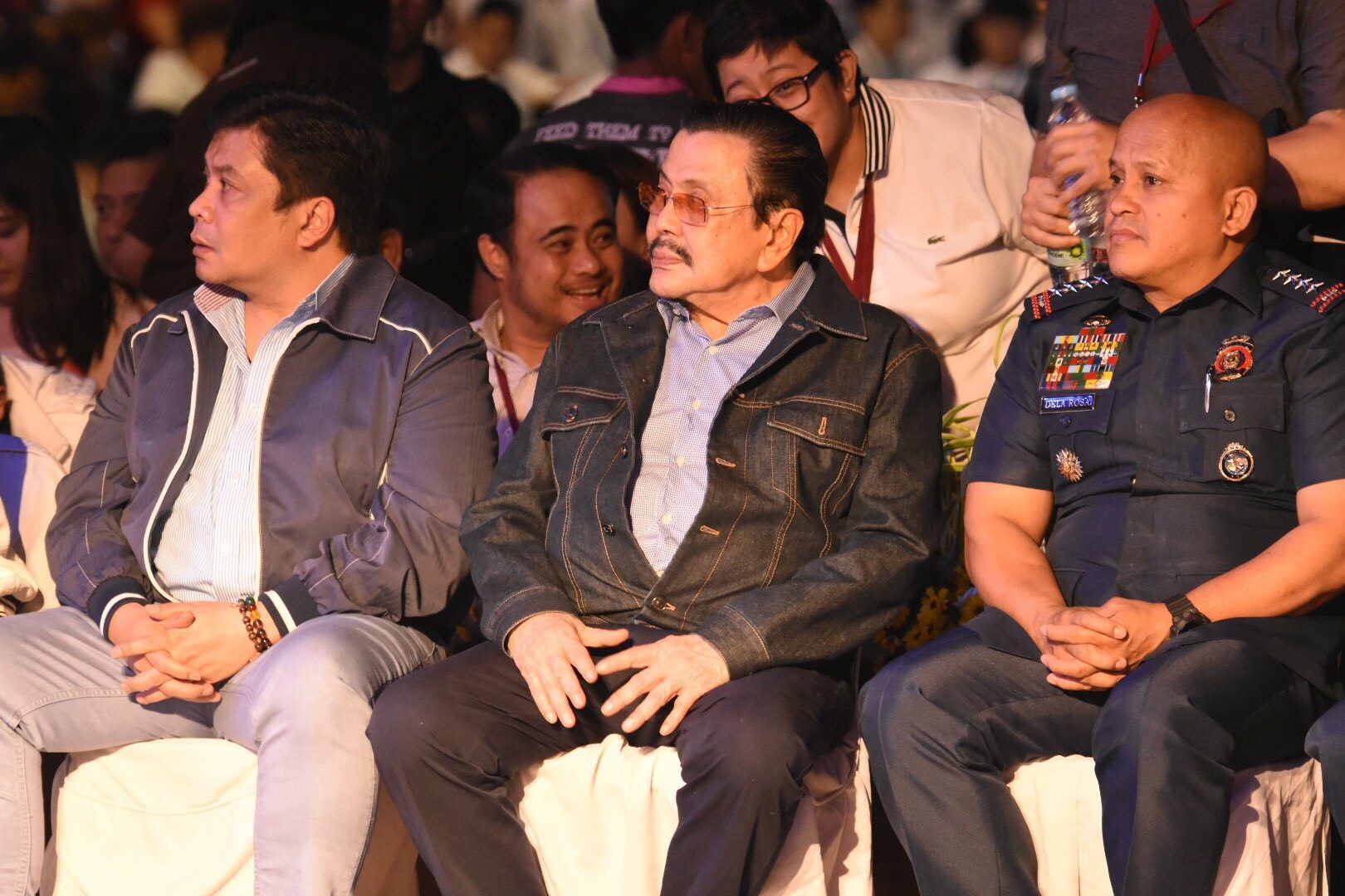 VIPS. Among those who attended the Midnight Mass were Manila Mayor Joseph Estrada and his son, Jinggoy, and PNP chief Director General Ronald de la Rosa. Photo by Angie de Silva/Rappler 