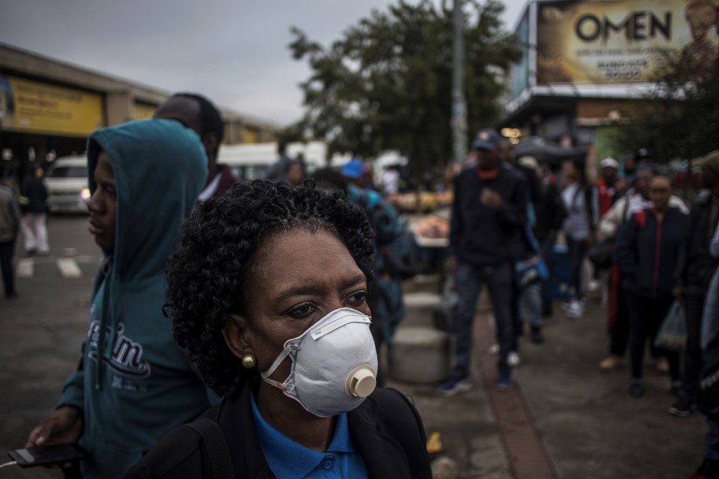 South Africa reports first 2 virus deaths as lockdown starts