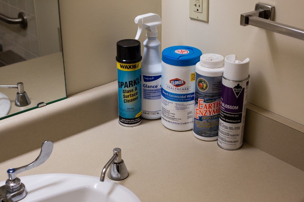 Coronavirus lingers in rooms and toilets but disinfectants kill it