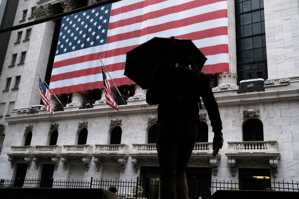 Stocks rebound as U.S. makes economic moves against virus