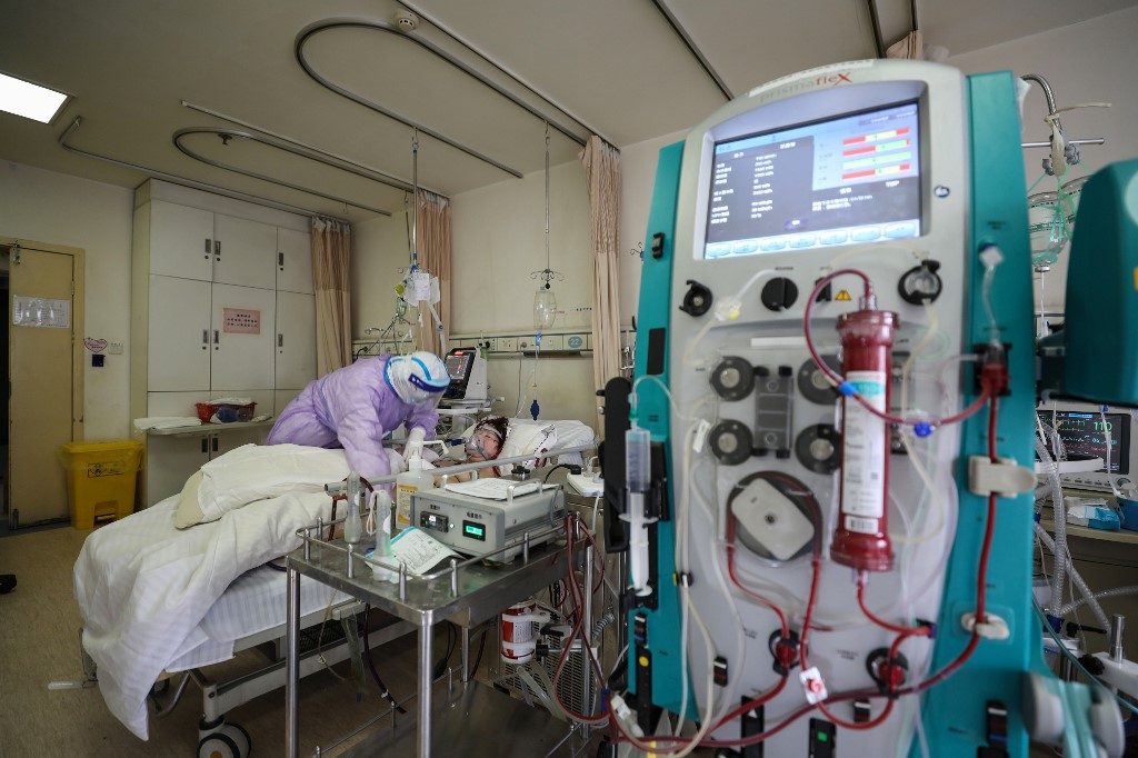 WHO urges stocking up on ventilators to combat coronavirus