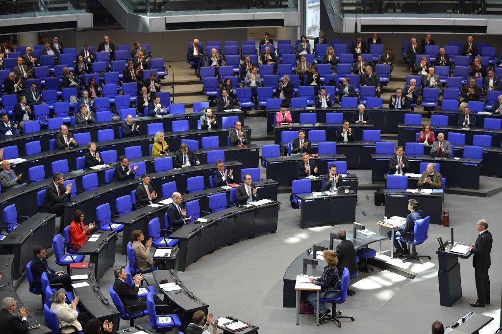 German parliament passes 1.1-trillion-euro virus rescue package