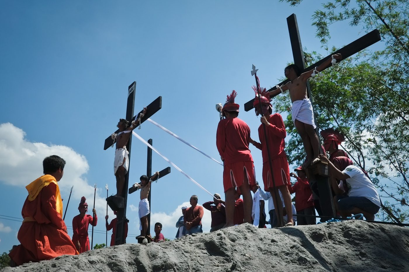 TO BE CRUCIFIED. Wilfredo made a vow to God 9 years ago: to be nailed to the cross during the annual observance of Holy Week in San Fernando, Pampanga. 