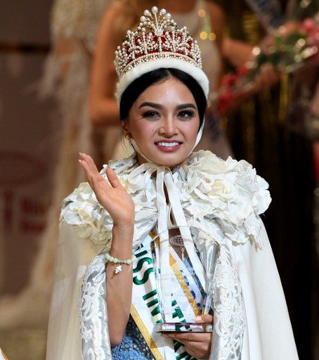 KYLIE'S MOMENT. Kylie Verzosa continues the Philippines winning streak in Miss International winning the crown in 2016. File photo by Toshifumi Kitamura/AF 