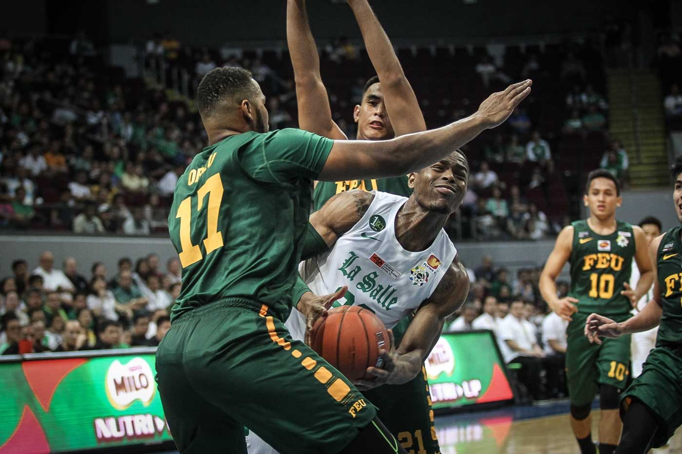 La Salle’s Mbala to UAAP refs: ‘at least call the obvious fouls’