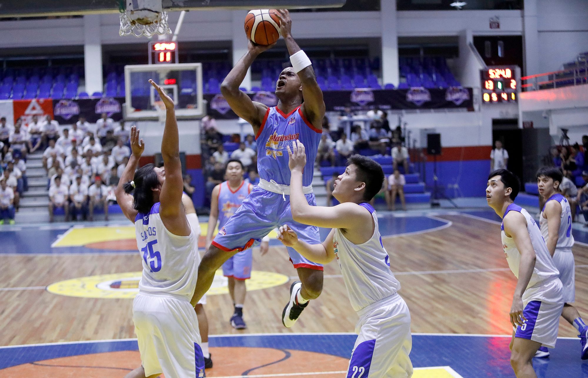 Foes-turned-friends Tratter, Tolentino lead Marinerong Pilipino to D-League semis