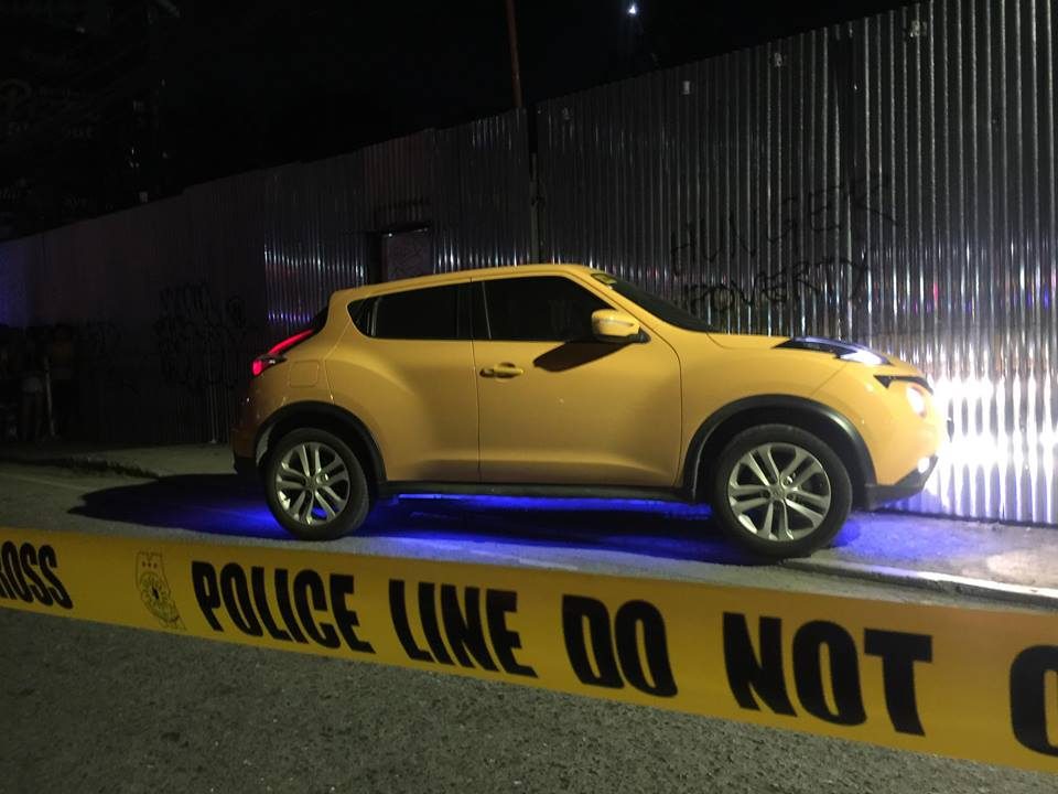 AMBUSHED. The Nissan Juke of Mary Ann Castro sustained 5 gunshots in Escario St., Cebu City. Photo by Romeo Marantal

 