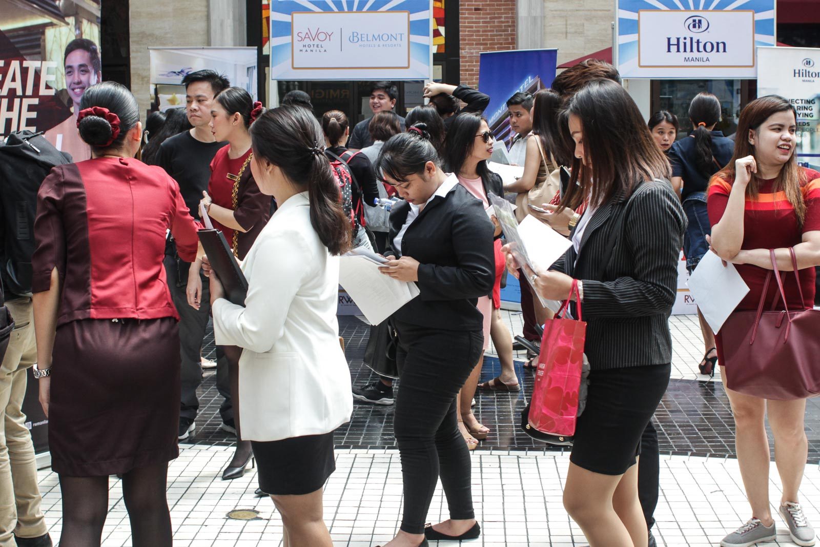 New law waives gov’t document fees for first-time job seekers