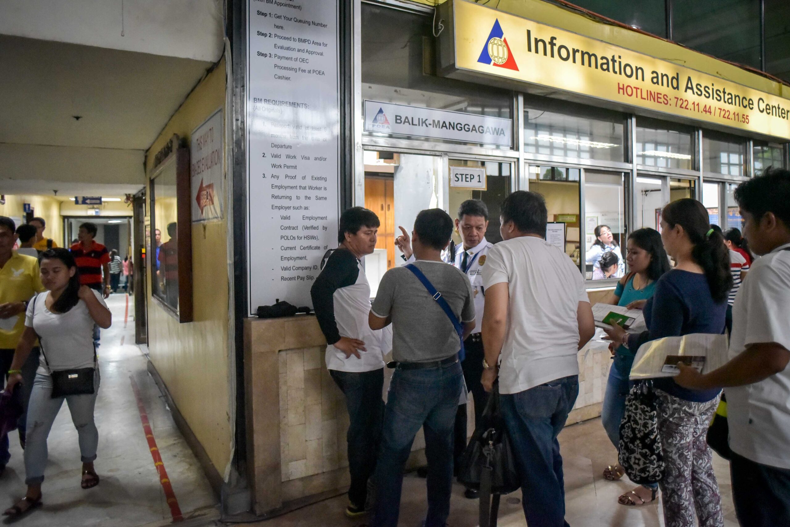 Gov’t frontline services in Metro Manila to continue despite lockdown