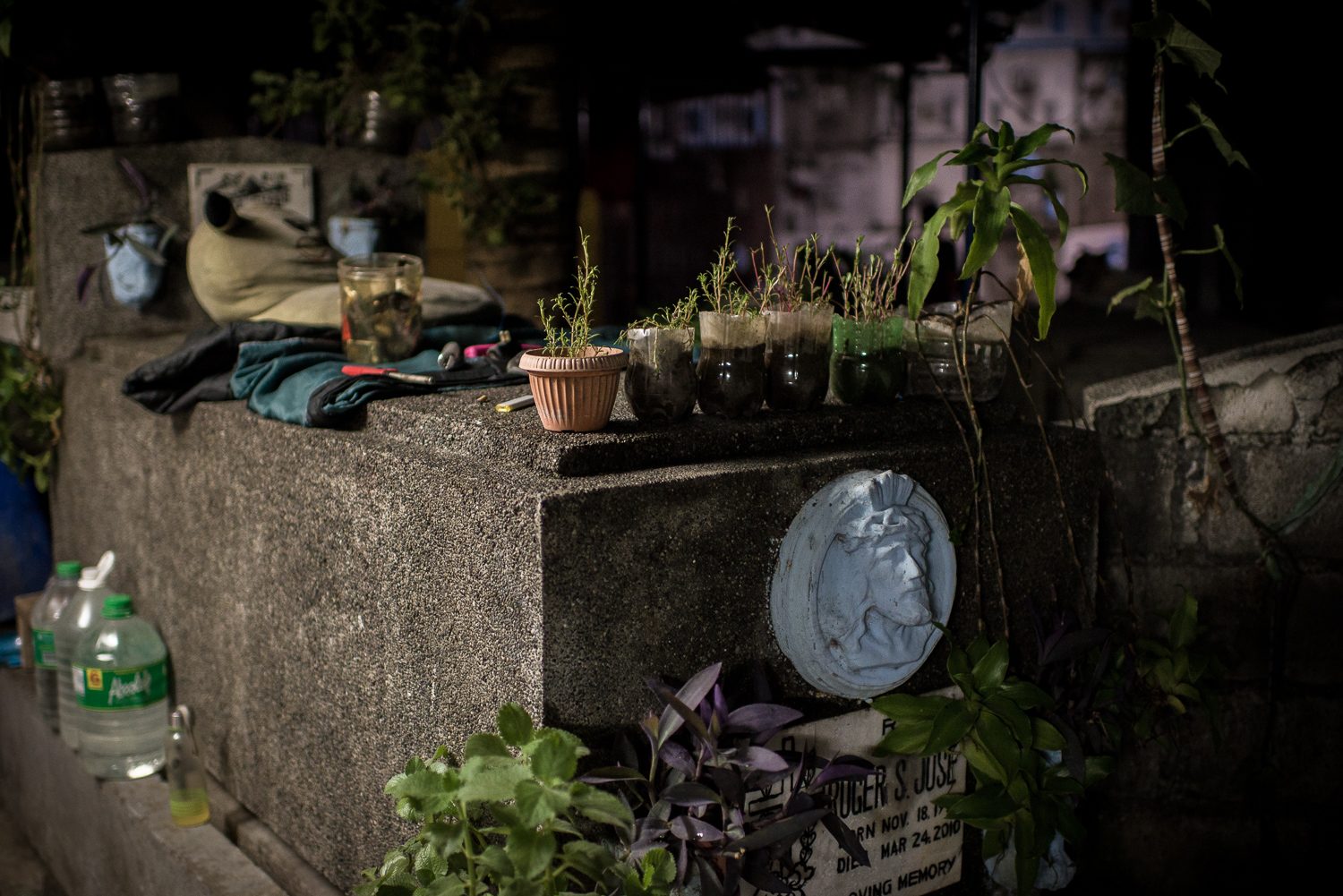 EMPTY. The tomb where Ericardo used to sleep. Photo by Eloisa Lopez/Rappler 