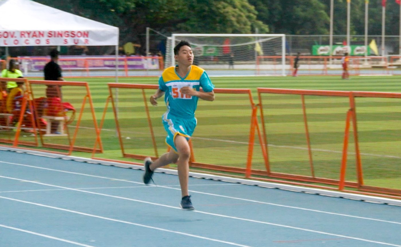 ON THE TRACK. Leo Lee during the 200-meter event. Screenshot by Rappler 