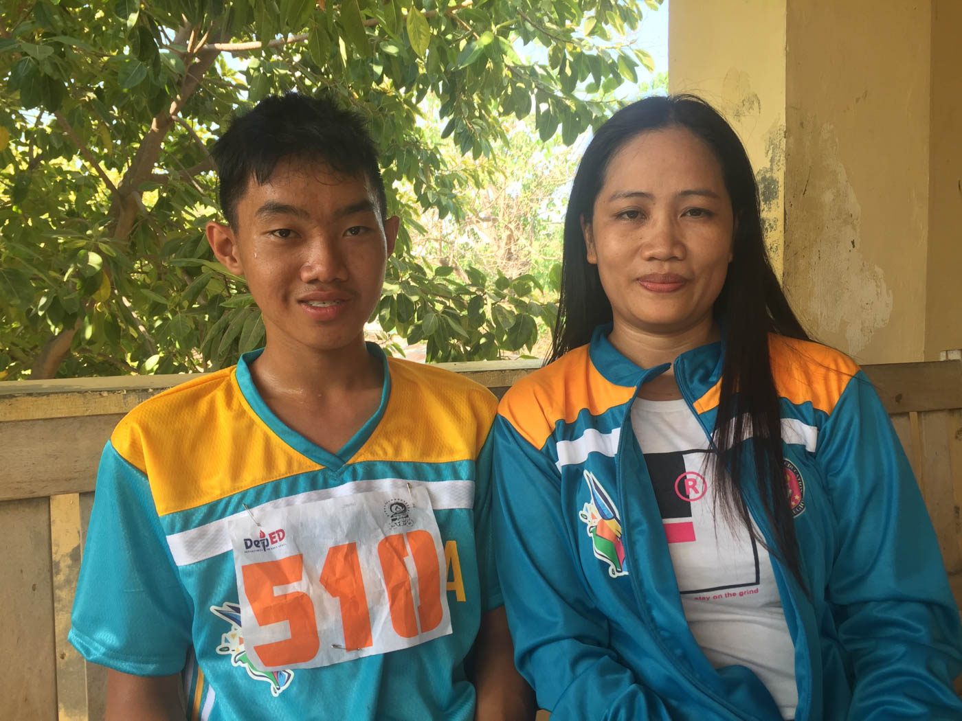 ATHLETE AND COACH. Leo Lee and Mary Jane are looking to train harder for next year's Palarong Pambansa. Photo by Mara Cepeda/Rappler 
